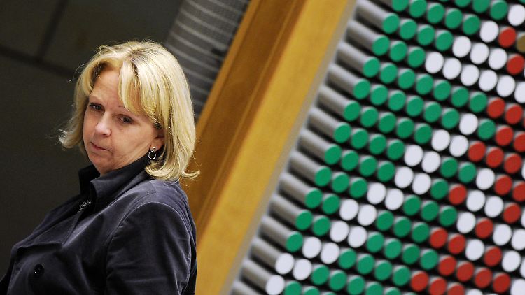 Hannelore Kraft regiert ohne Mehrheit - keine leichte Sache. Immer wieder muss sie Kompromisse finden.