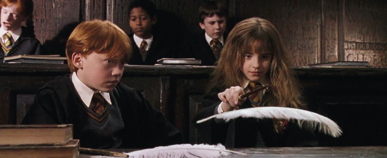 Lange braune Haare, entschlossene Miene, loses Mundwerk: So kennen die Fans der "Harry Potter"-Reihe Hermine Granger.