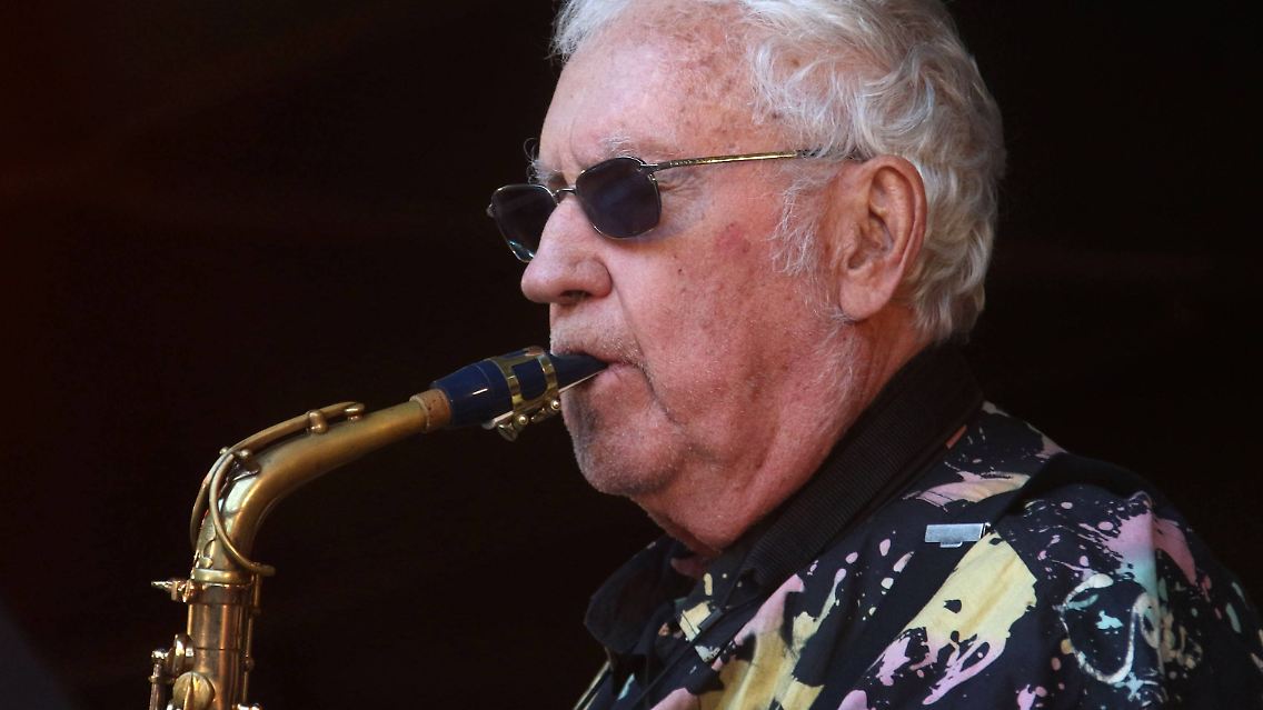Lee Konitz, Erfinder des "Cool Jazz", ist im Alter von 92 Jahren gestorben.