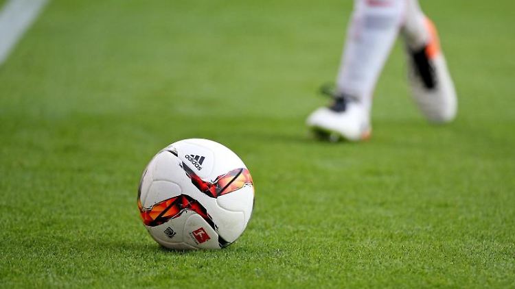Viele Fußballer, vor allem aus den unteren Ligen plagen offenbar existenzielle Sorgen.