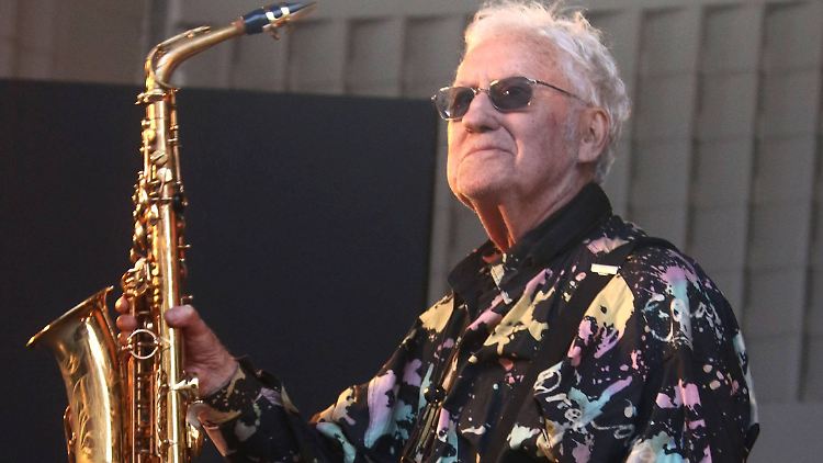 Lee Konitz stand 2017 noch auf der Bühne.