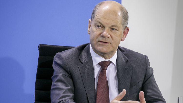 Die Frage der Zusatzschulden kann laut Scholz "nicht mit Steuersenkungen für Spitzenverdiener beantwortet werden".