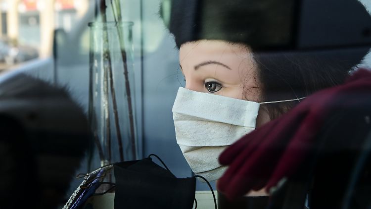 Eine Mehrheit hält die Regierungs-Maßnahmen für richtig - aber nicht eine Maskenpflicht.