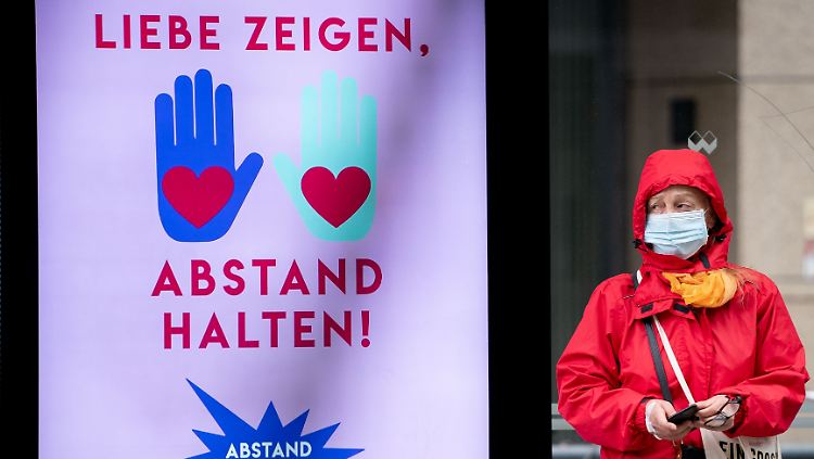 Nur drei Viertel der Deutschen sehen sich in der Lage, Abstand zu halten.
