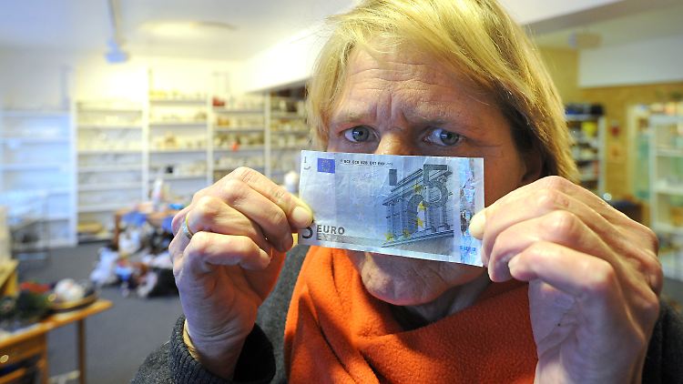 5 Euro mehr soll es für Hartz-IV-Bezieher geben.