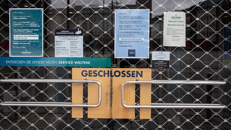 "Es ist nicht nachvollziehbar, warum Möbelhäuser öffnen dürfen, aber kein Karstadt oder Kaufhof", so Karstadt Kaufhof.