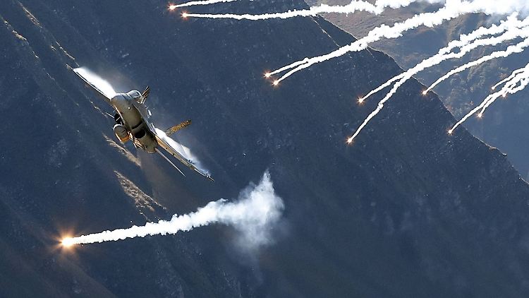 In der Schweiz ist die F-18 bereits im Einsatz.