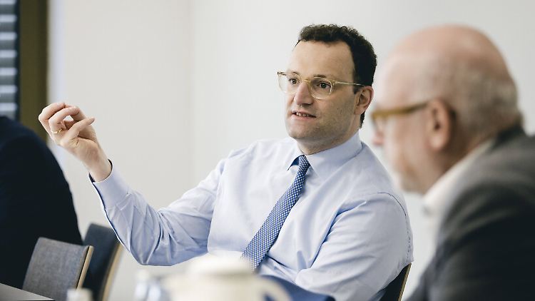 Bundesgesundheitsminister Jens Spahn sieht keinen gesetzlichen Regelungsbedarf in der Triage-Problematik.