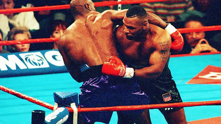 1996 boxte Mike Tyson gegen Evander Holyfield - steigt er jetzt gegen Uwe Hück in den Ring?