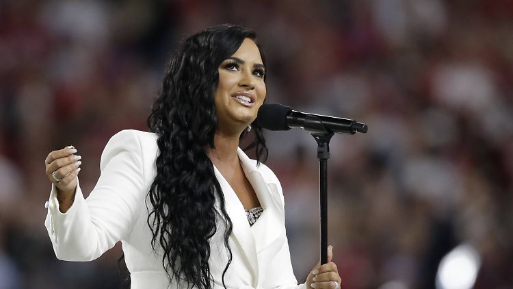 Schnipp, schnapp, Haare ab: Demi Lovato