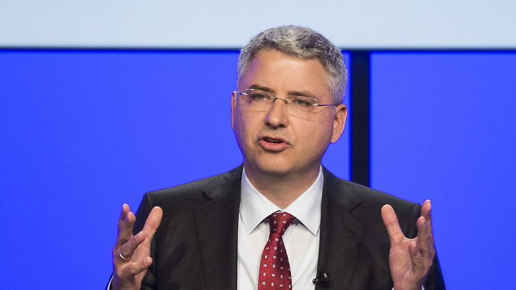 Roche-Chef Schwan trübt die optimistischen Hoffnungen auf einen bald verfügbaren Impfstoff gegen das Coronavirus.