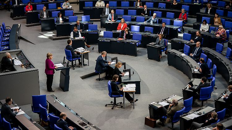 Merkel sagte vor dem Bundestag, die EU sei kein Thema für Sonntagsreden.