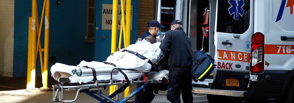 Das Mount Sinai Krankenhaus in New York ist mit Covid-19-Patienten total ausgelastet.