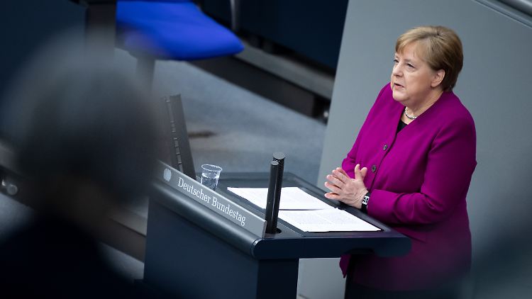 Schon wieder eine wichtige Rede: Merkel bei ihrer Regierungserklärung.
