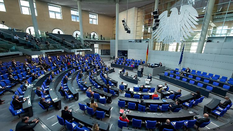 Die Aufrechterhaltung demokratischer Gepflogenheiten ist in Pandemiezeiten eine Herausforderung.
