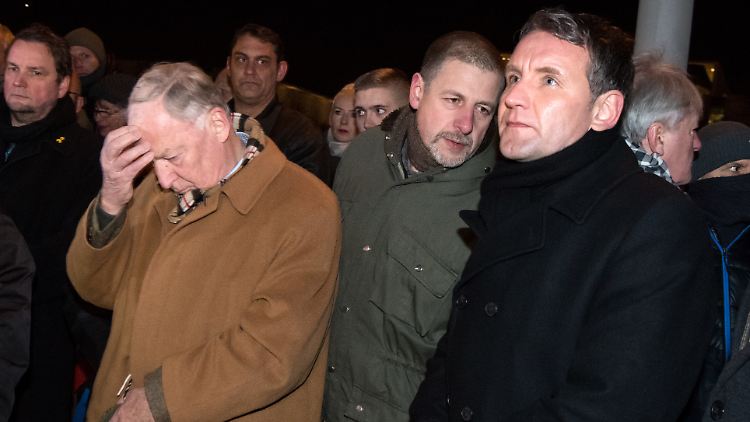 Kubitschek (M.) zusammen mit AfD-Fraktionschef Gauland (l.) und dem Thüringer Landeschef Höcke.
