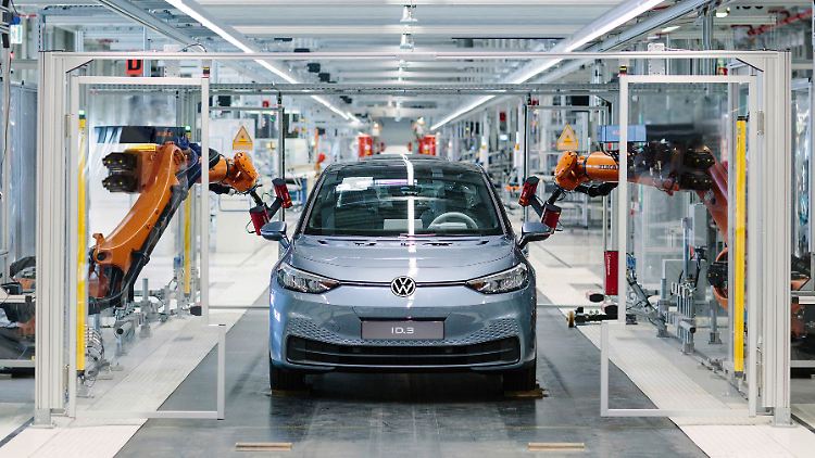 Seit wenigen Tagen wird der VW IF.3 in Zwickau wieder produziert. Doch ganz ohne Probleme ist der Wagen wohl nicht.