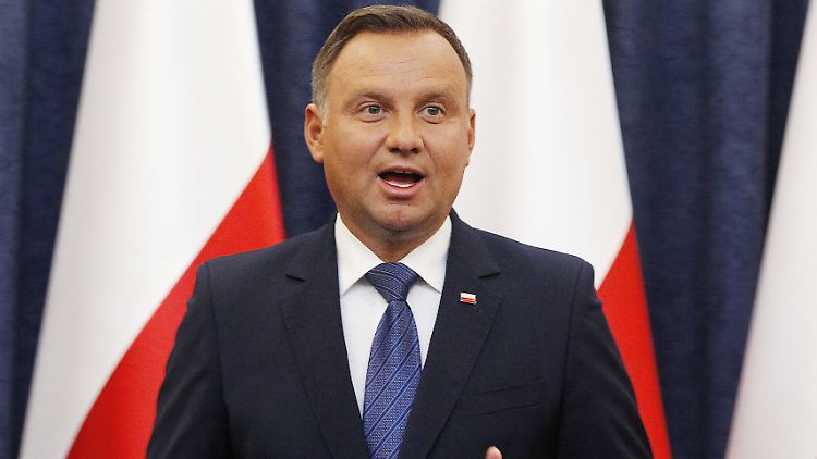 Das polnische Präsidialamt teilte Dudas Entscheidung mit.