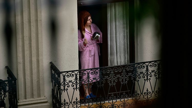 Viele Spanier machen ihrem Unmut inzwischen lautstark Luft.