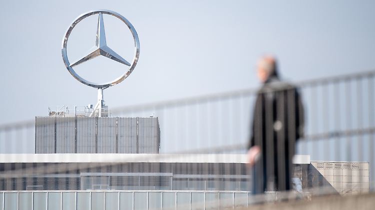 Mercedes will auch die Autofahrer schützen.