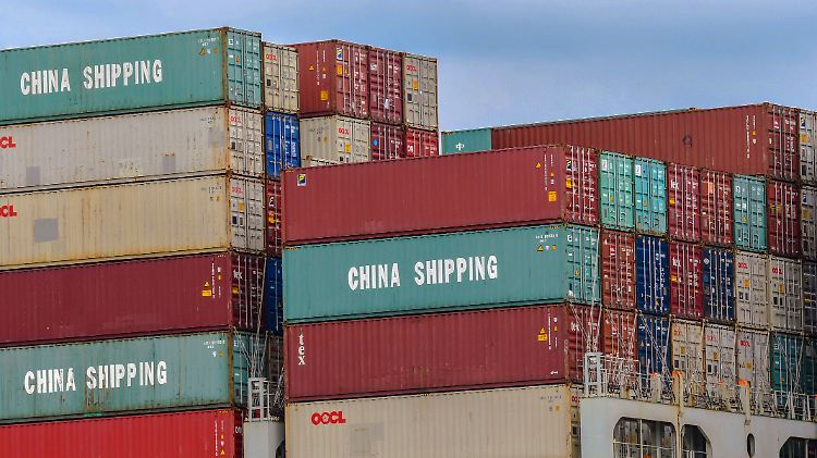 Wohin mit den Container, die gerade aus China unterwegs nach Europa sind?