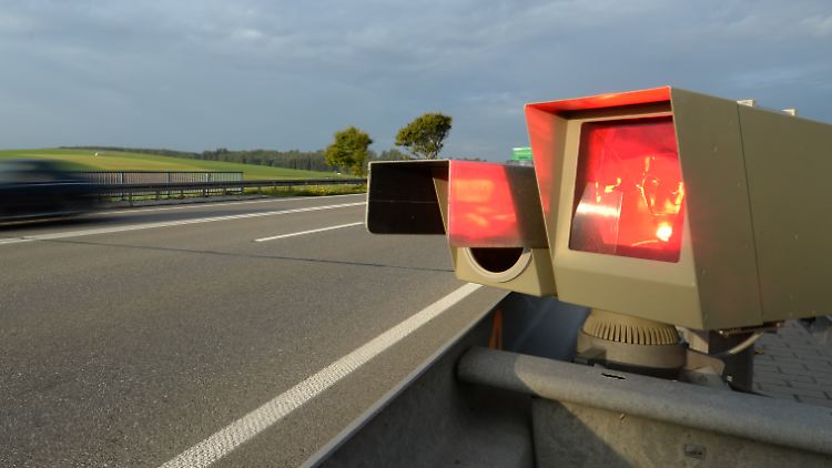 Wer rast, ist künftig schneller seinen Führerschein los.