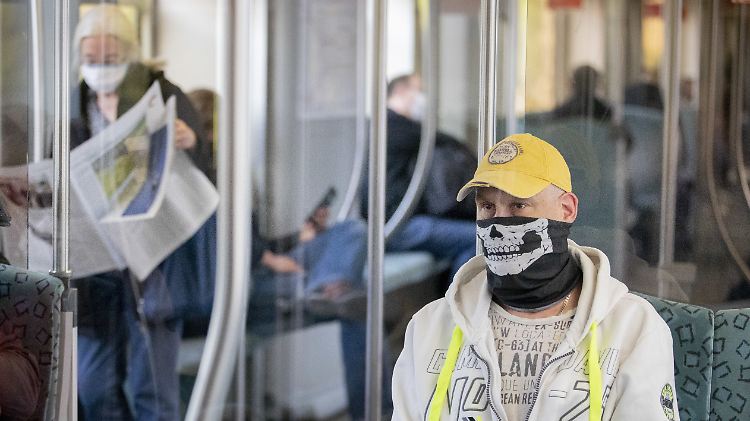 Die Stimmungslage in der Bevölkerung sei durch Corona gekippt, wie man es in den vergangenen Jahrzehnten noch nie gesehen habe, sagt die Meinungsforscherin Renate Köcher.