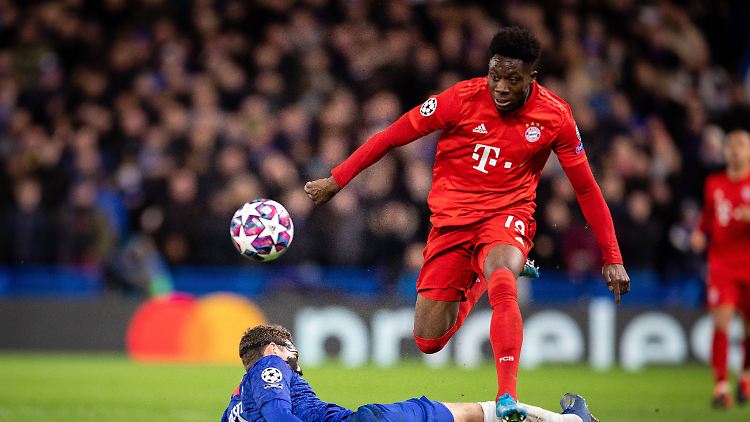 Der FC Chelsea war im Februar der erste große Klub, der sich von Alphonso Davies' Qualitäten auf Weltklasseniveau überzeugen musste.