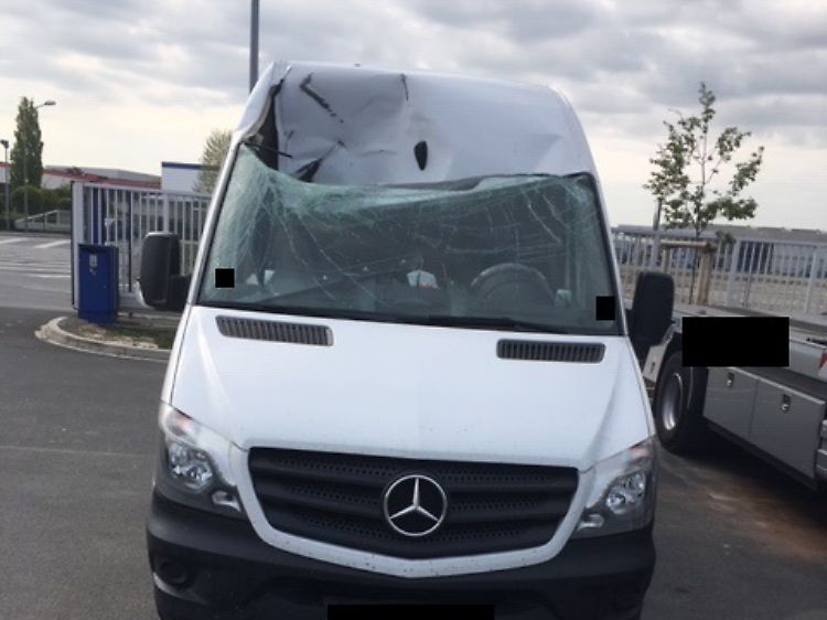 Zum Glück war der Beifahrersitz unbesetzt.