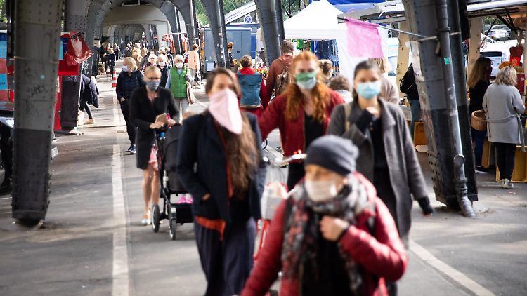 Aktuell sind 39.220 Menschen in Deutschland mit dem Coronavirus akut infiziert.