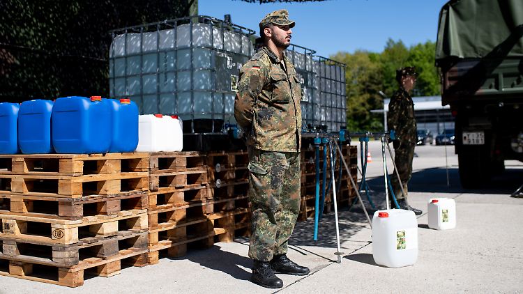 "Die derzeitige Früherkennung ist nicht ausreichend und setzt nicht früh genug ein", urteilt die Bundeswehr zum Pandemieplan des RKI.