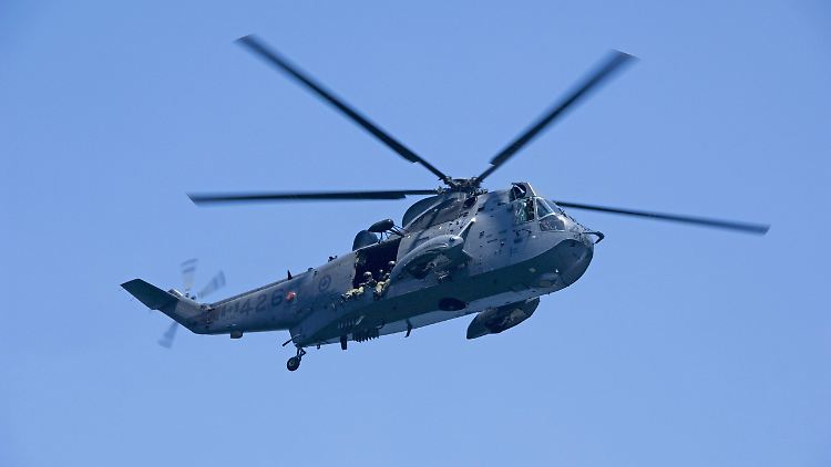 Ein anderer Hubschrauber des kanadischen Militärs bei einem Flug in Halifax.