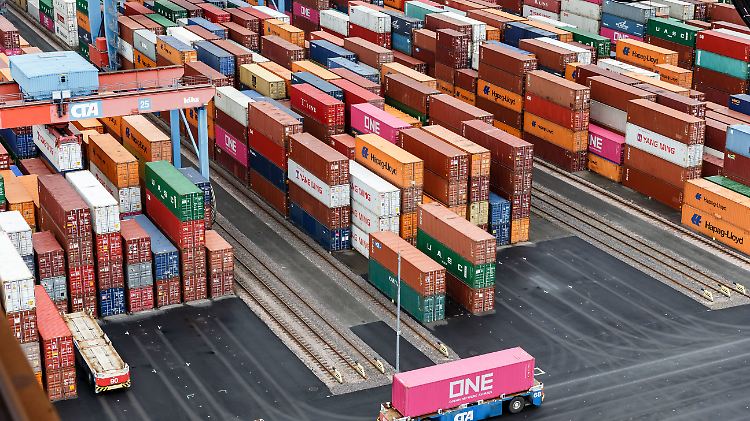 Die Konsequenzen einer extensiven Landwirtschaft und globaler Handelsströme geraten jetzt in den Fokus.