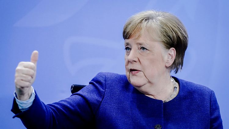 Merkel ist froh über die kompetente Beratung deutscher Virologen und Epidemiologen.