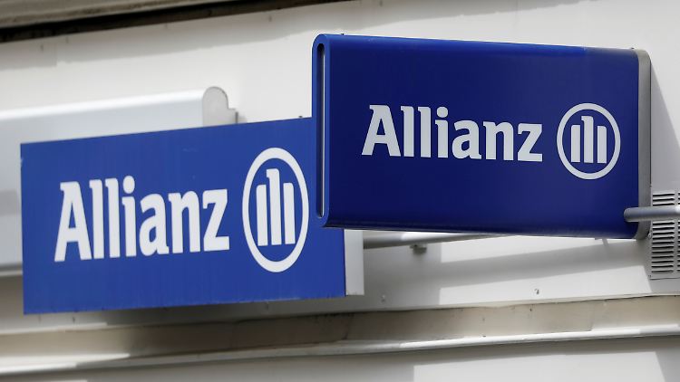 Die Corona-Krise trifft die Allianz als Versicherer und als Anleger.