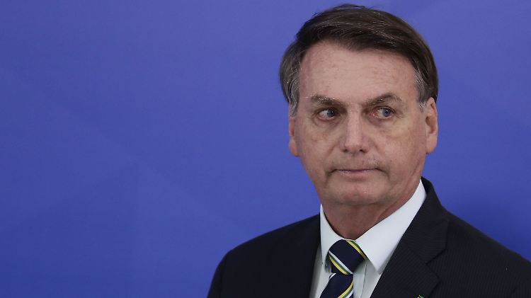 Brasiliens Präsident Bolsonaro greift WHO mit provokanten Thesen an. 