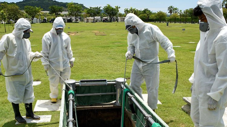 Die Regierung des Landes möchte "jedem Ecuadorianer eine würdige Bestattung" ermöglichen.