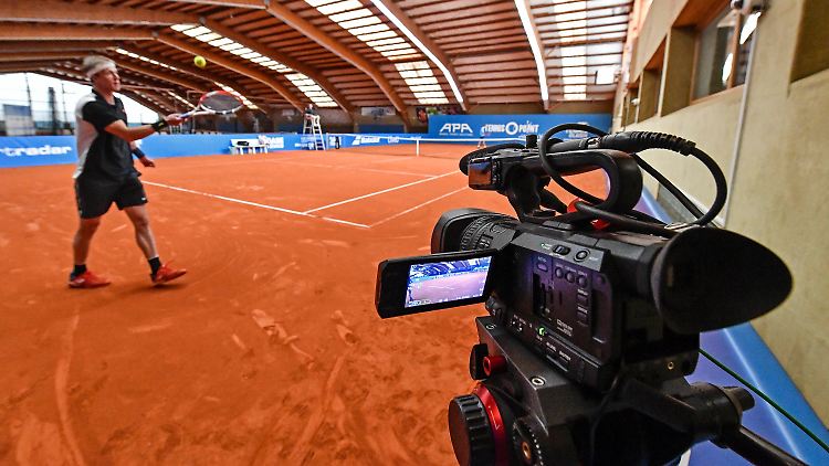 In Höhr-Grenzhausen wird wieder Tennis gespielt.