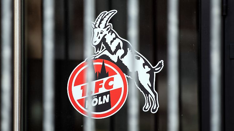Zwei Spieler und ein Mitarbeiter des 1. FC Köln sind nachweislich mit Sars-CoV-2 infiziert.