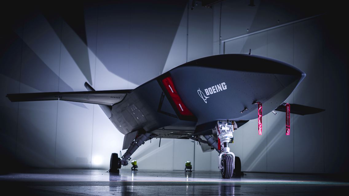 Das Loyal Wingman Flugzeug ist 11,6 Meter lang und hat eine Reichweite von 3.704 Kilometern.