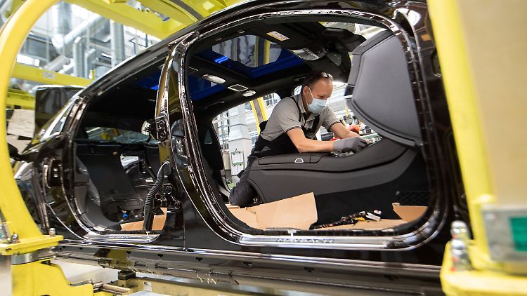 Die Corona-Krise trifft die Autohersteller - nicht nur in der Produktion.
