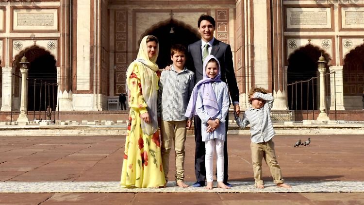 Trudeau und seine Frau mit den drei Kindern Ella Grace, Hadrien und Xavier in Indien im Februar 2018.