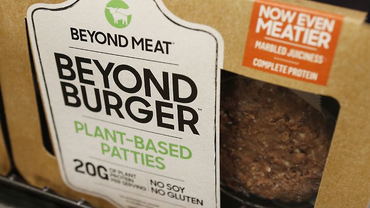 Der vegane Burger-Hersteller wirbt mit "jetzt noch fleischiger" ("now even meatier").