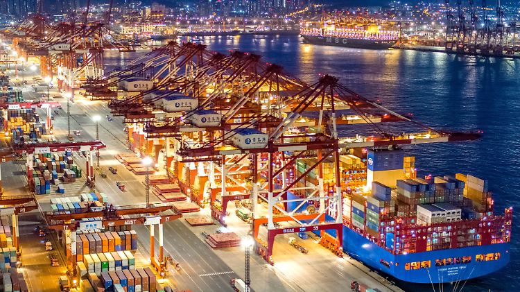 Von wegen "Licht aus": Chinas Exporte brummen fleißig weiter.