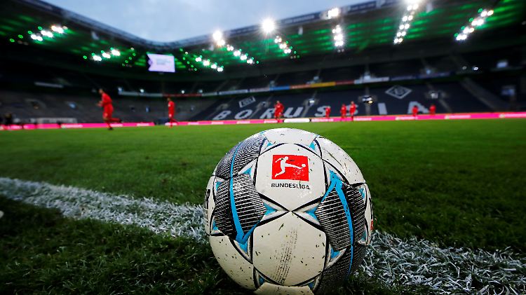 Die Bundesliga geht weiter - sollte sie abgebrochen werden, ist noch nicht klar, was passiert.
