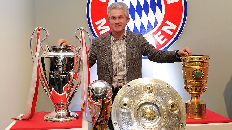 Diese Trophäen sind Zeugen von Heynckes erfolgreicher Karriere.
