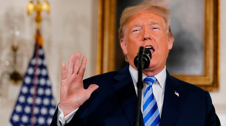 Das neue Abkommen beinhaltet, die Nukleararsenale Russlands und der USA auf je 800 Trägersysteme und 1550 einsatzbereite Atomsprengköpfe zu verringern. 
