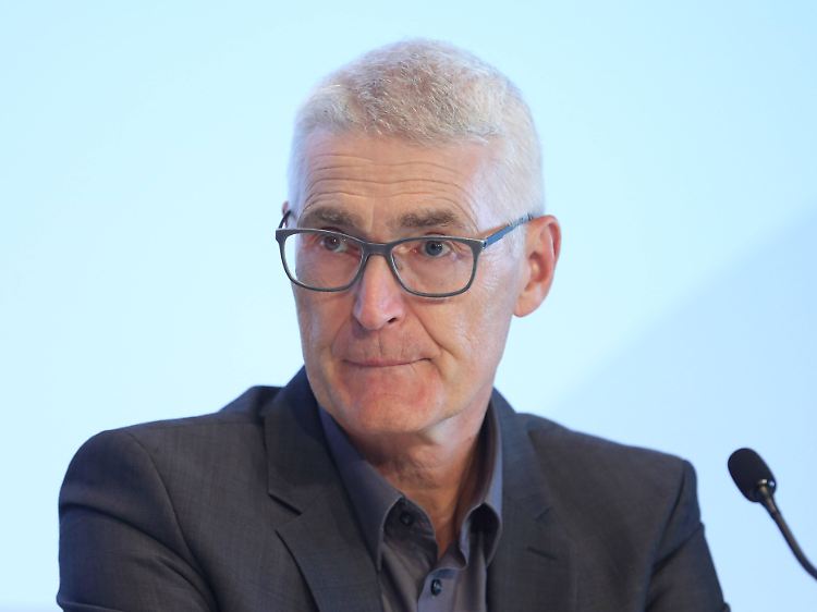 Lutz Michael Fröhlich ist der Boss der deutschen Schiedsrichter.