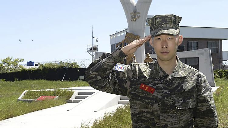 In Südkorea ist die Militärausbildung selbst für Fußballprofis Pflicht.