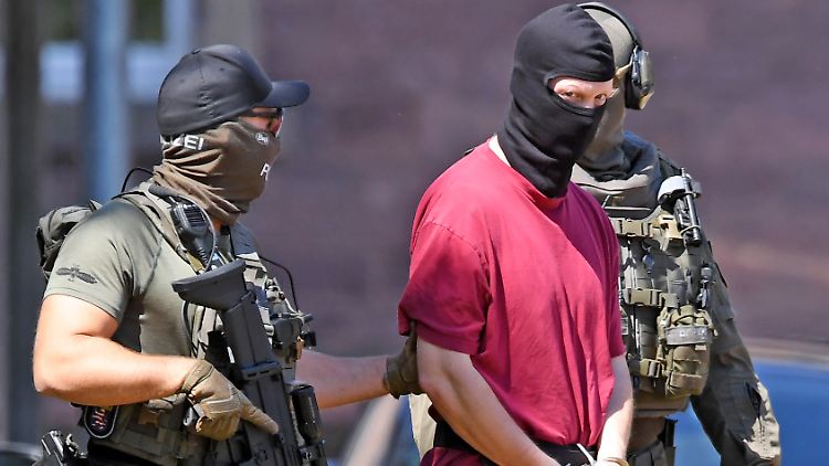 Stephan E. bei der Haftprüfung im Juli.